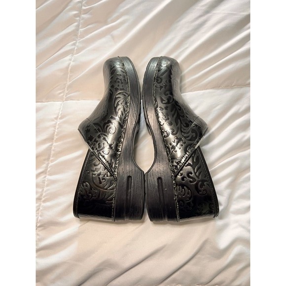Dansko Womens EU42 Professional Slip On Clog Comfort Black Tooled Patent Leather - Picture 12 of 12